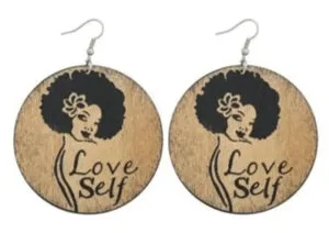 Boucles D’oreille en Bois Love Self pour un Style Unique