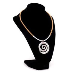 Collier en Liège Infinity pour un Style Unique et élégant 2 Collier en Liège Infinity pour un Style Unique et élégant