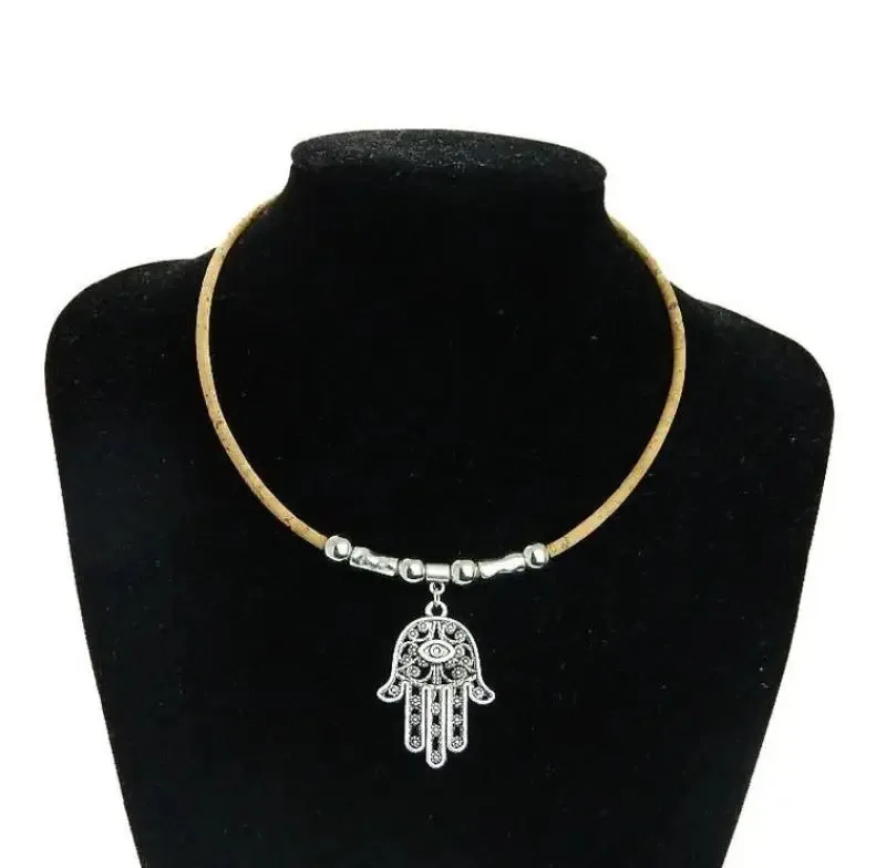Collier en Liège Main de Fatma pour un Style Authentique et Original
