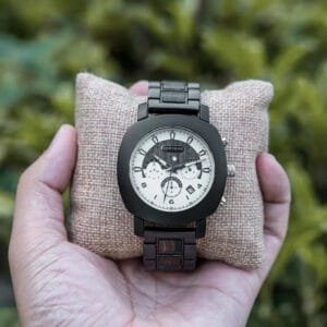 Montre en Bois Homme Square: élégance Naturelle et Unique